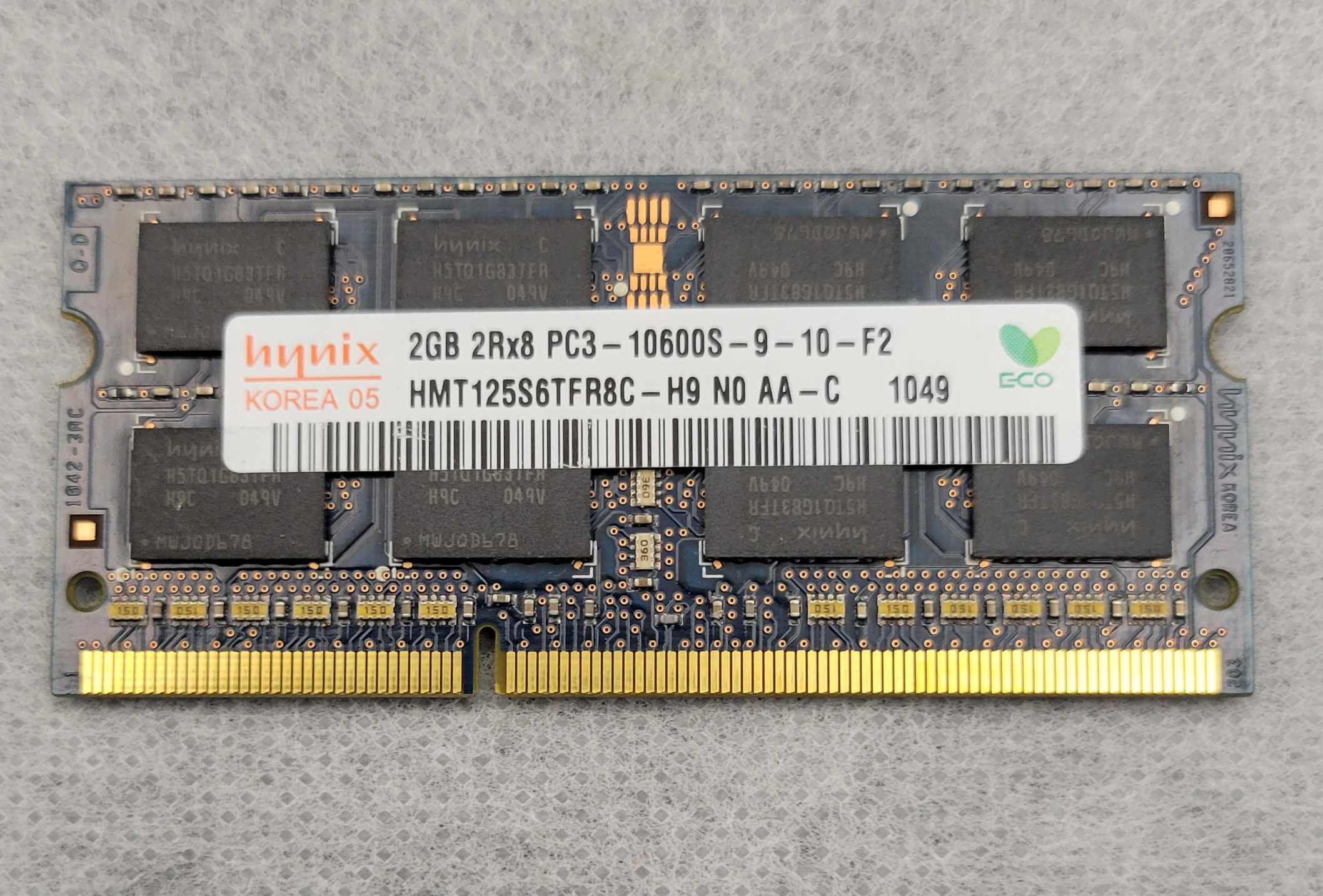 Macbook Pro 2GB 2Rx8 PC3 10600S memory modules Hynix